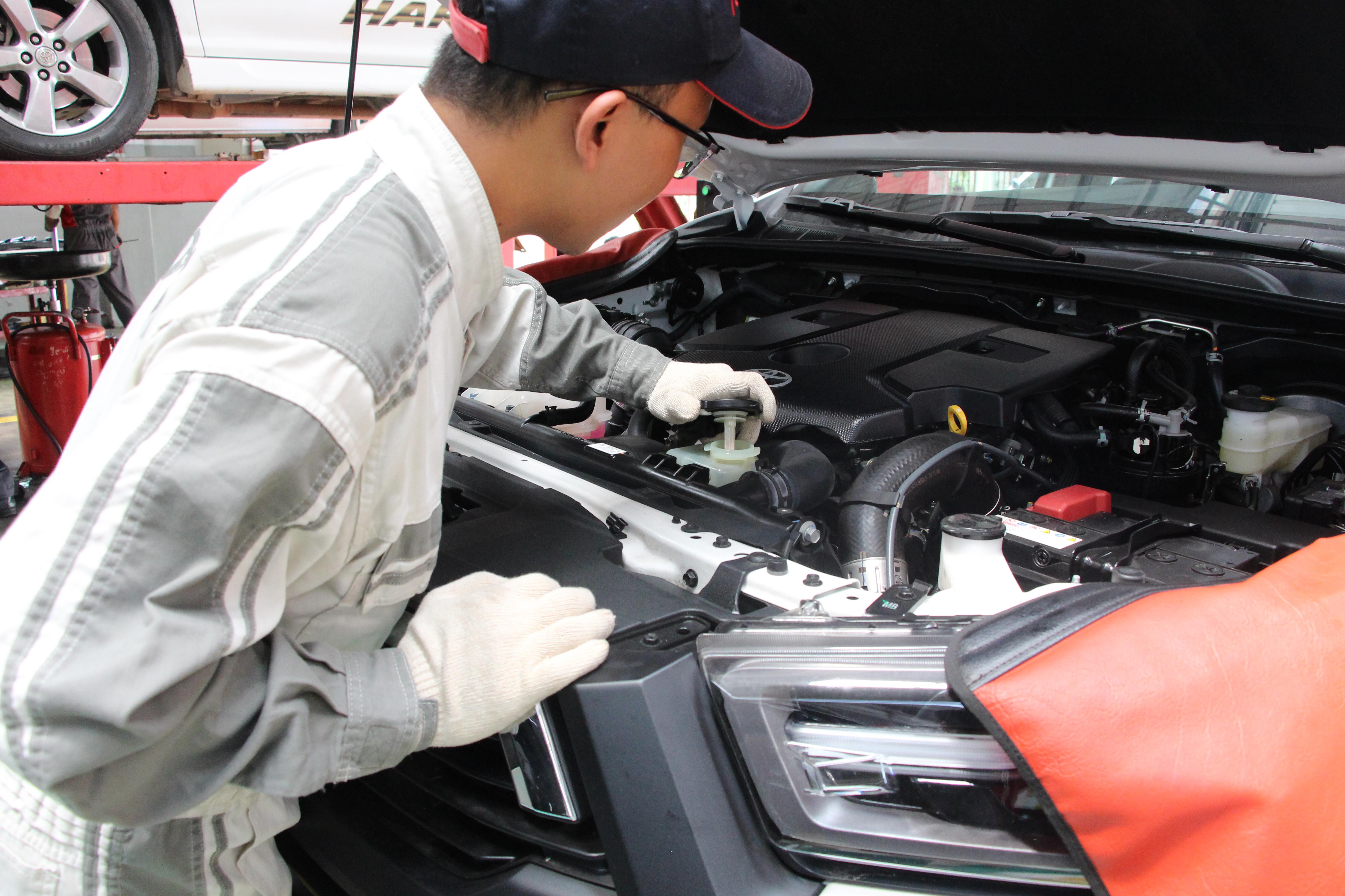 Toyota-Myanmar-Sales-m3