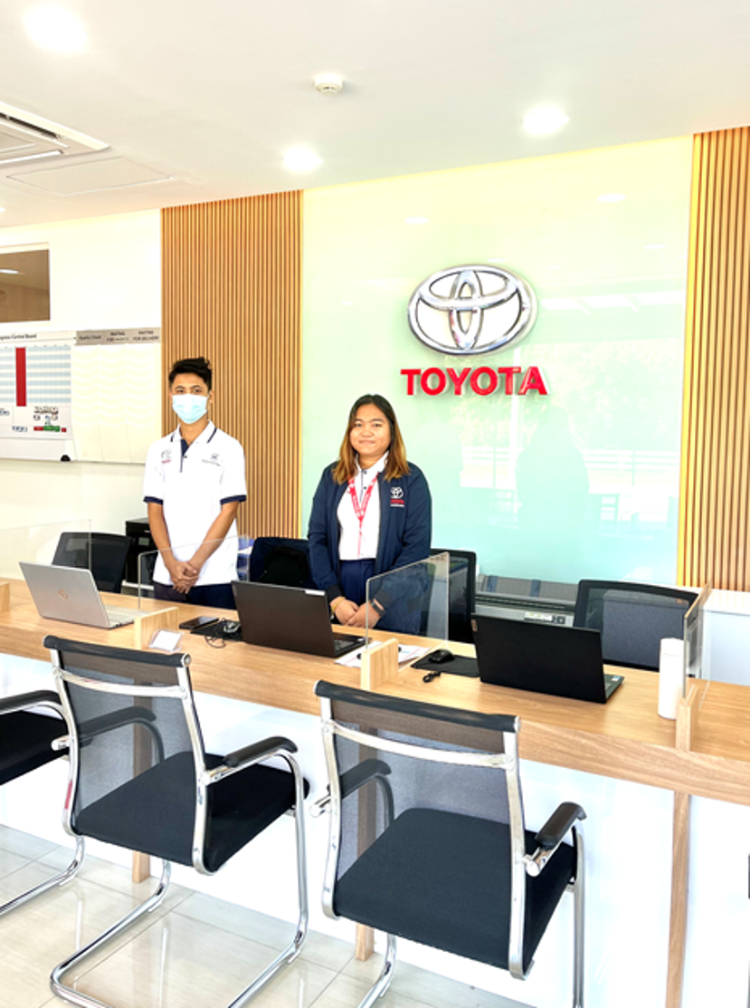 Toyota-Myanmar-Sales dealer2